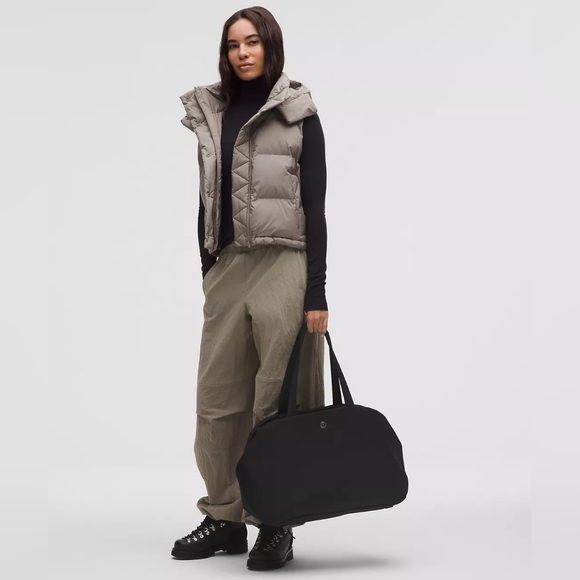 Lululemon City Essentials 25L - Picture 1 of 9